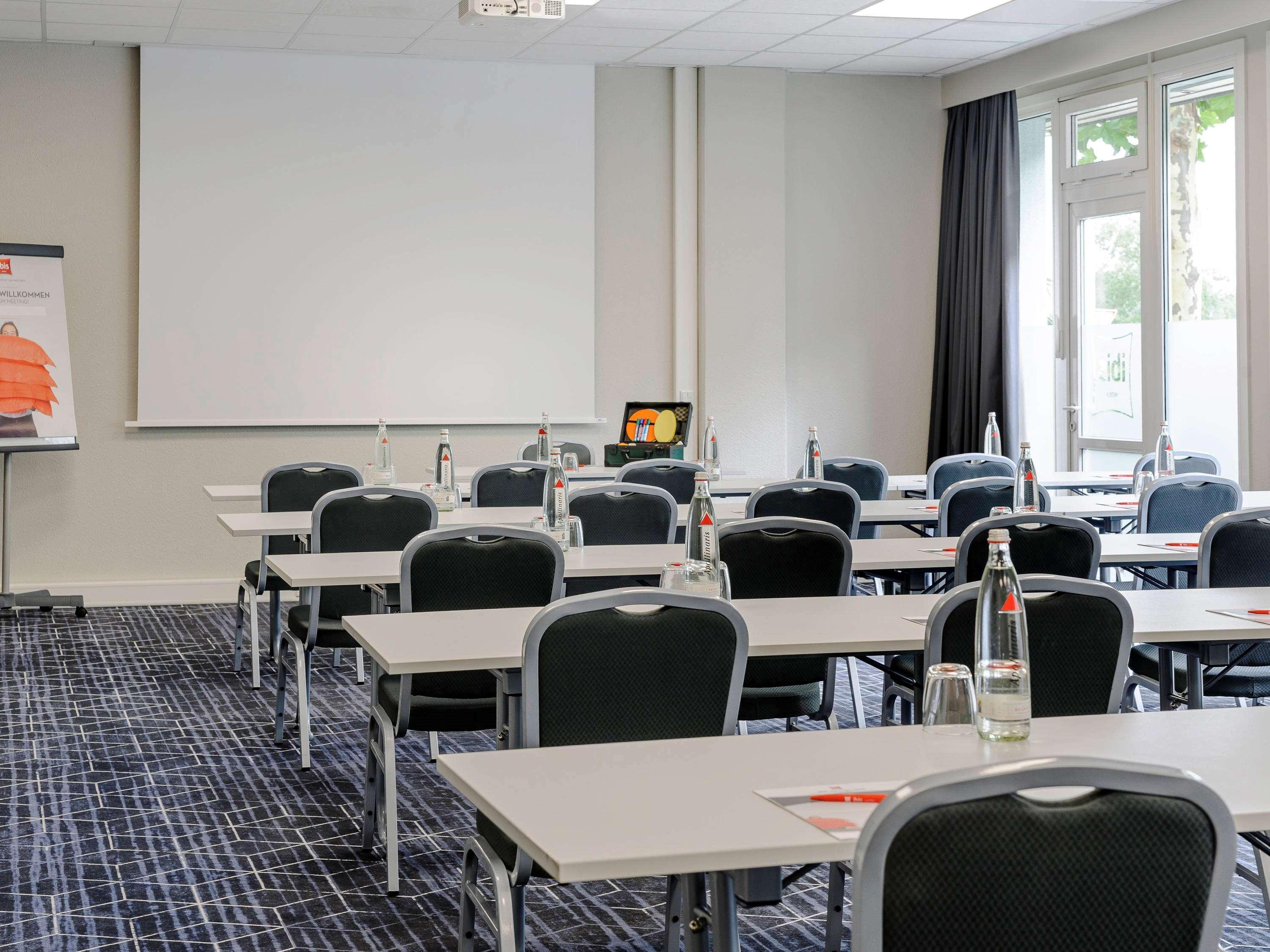 ibis Hotel Frankfurt Messe West Frankfurt am Main Buitenkant foto