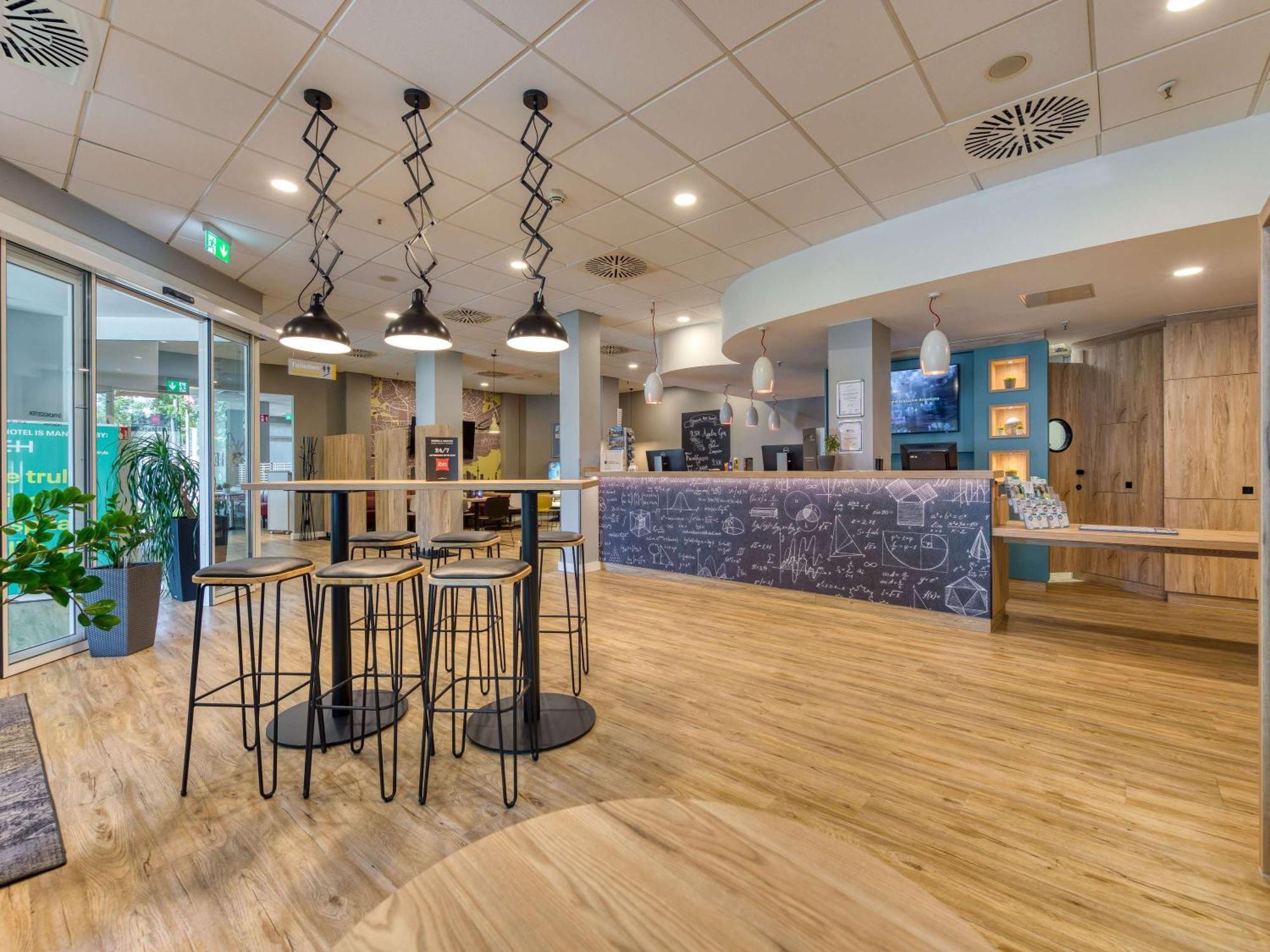 ibis Hotel Frankfurt Messe West Frankfurt am Main Buitenkant foto