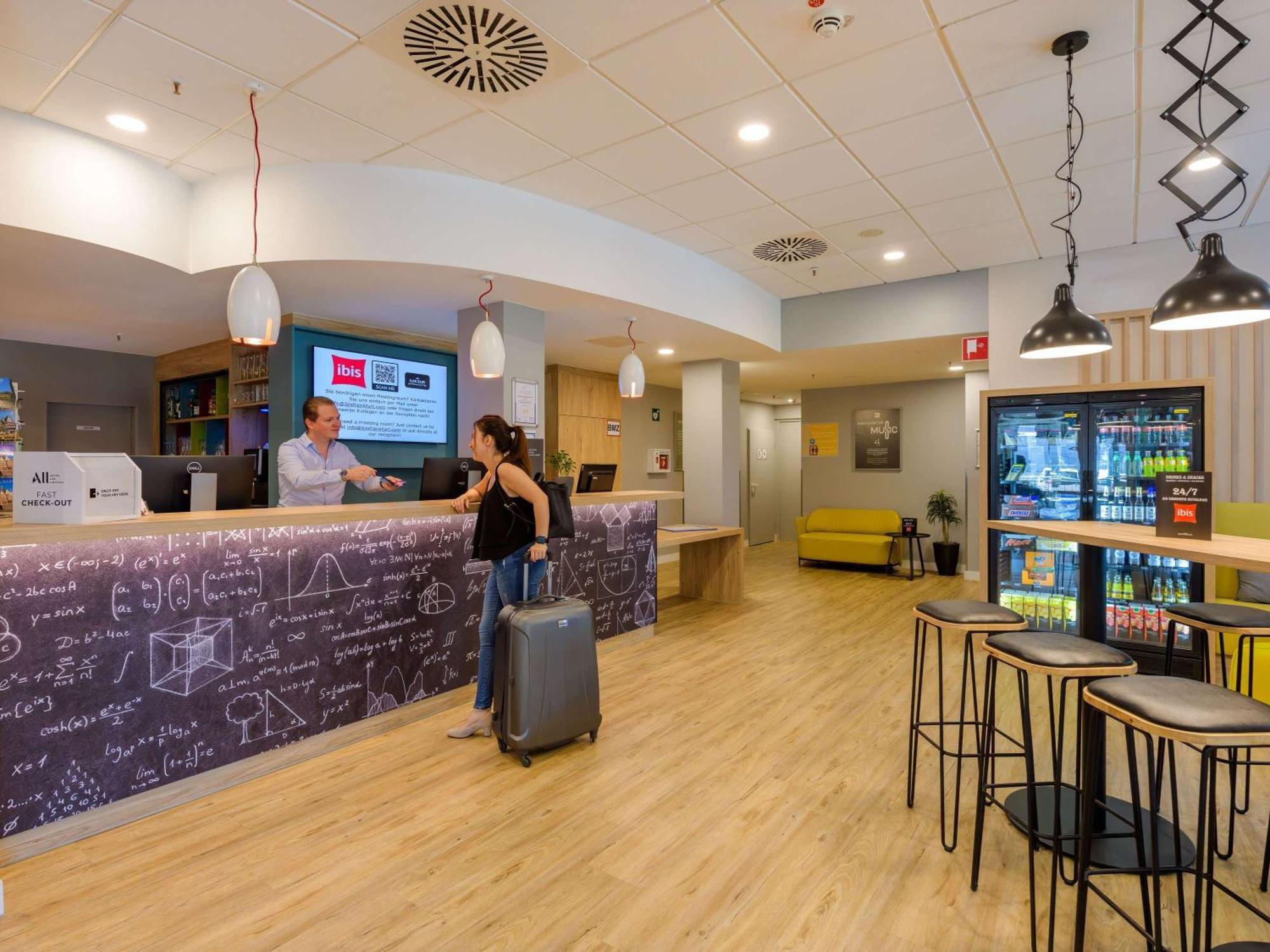 ibis Hotel Frankfurt Messe West Frankfurt am Main Buitenkant foto