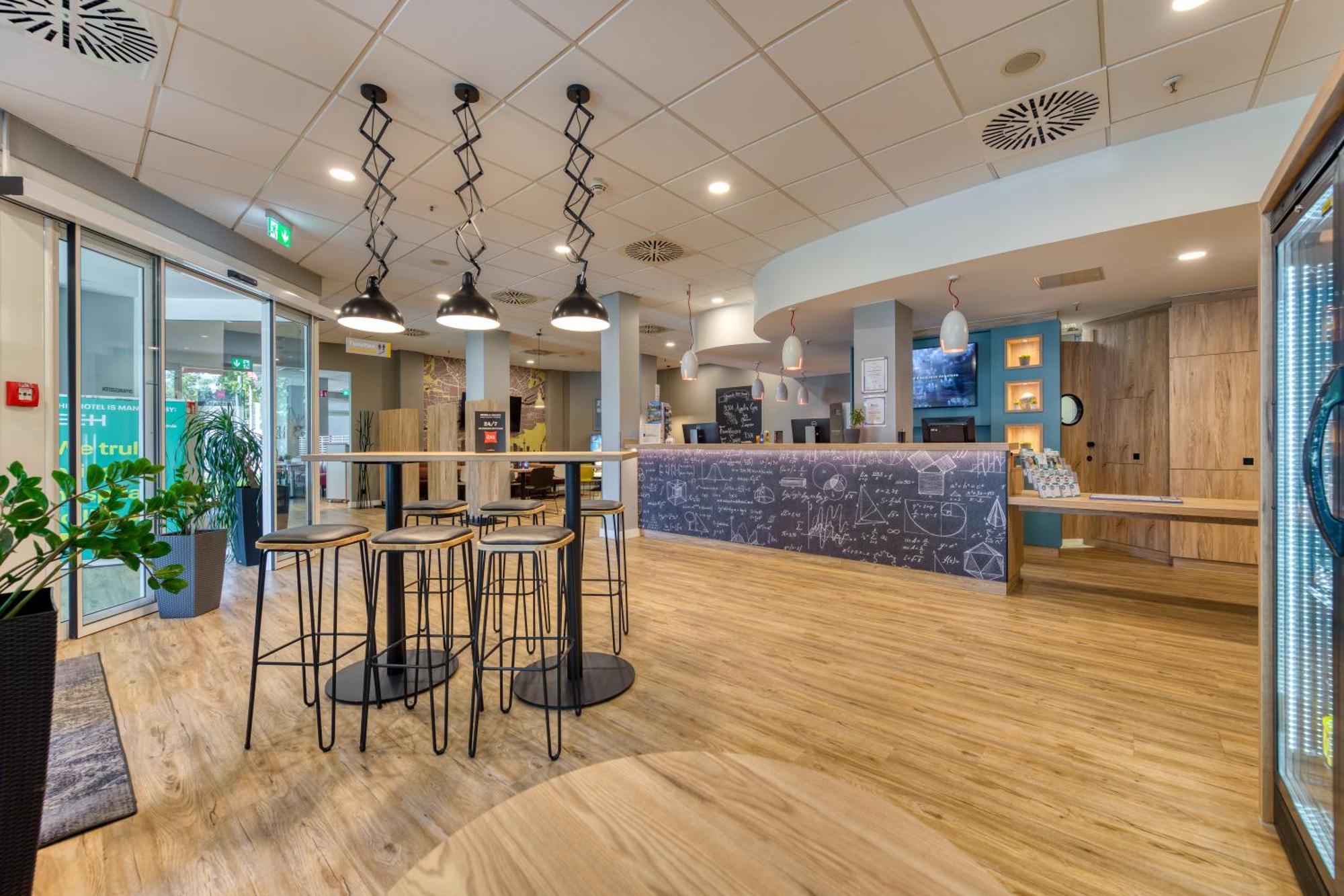 ibis Hotel Frankfurt Messe West Frankfurt am Main Buitenkant foto